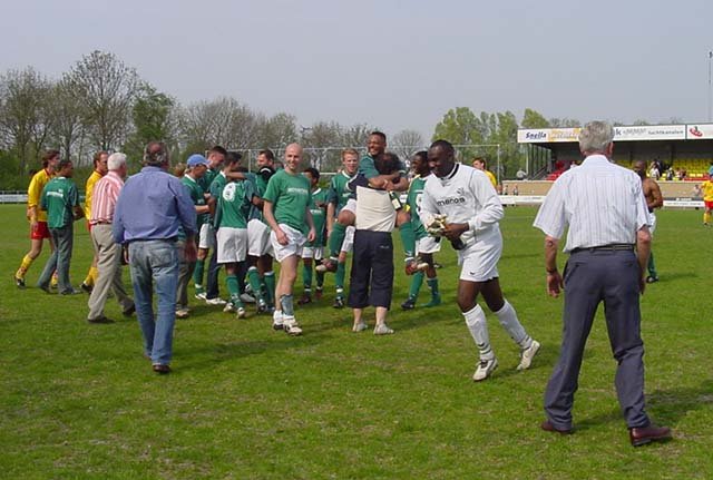 promotietogr104.jpg